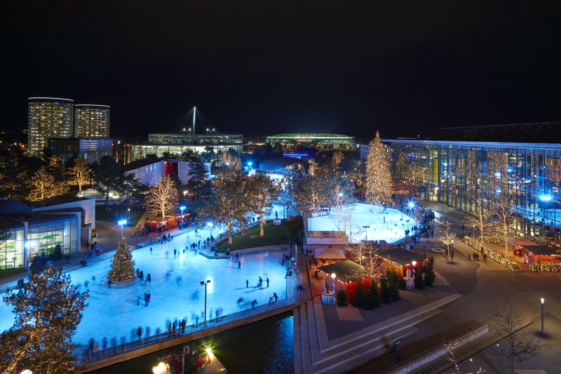 Ansicht der Autostadt im Winter.